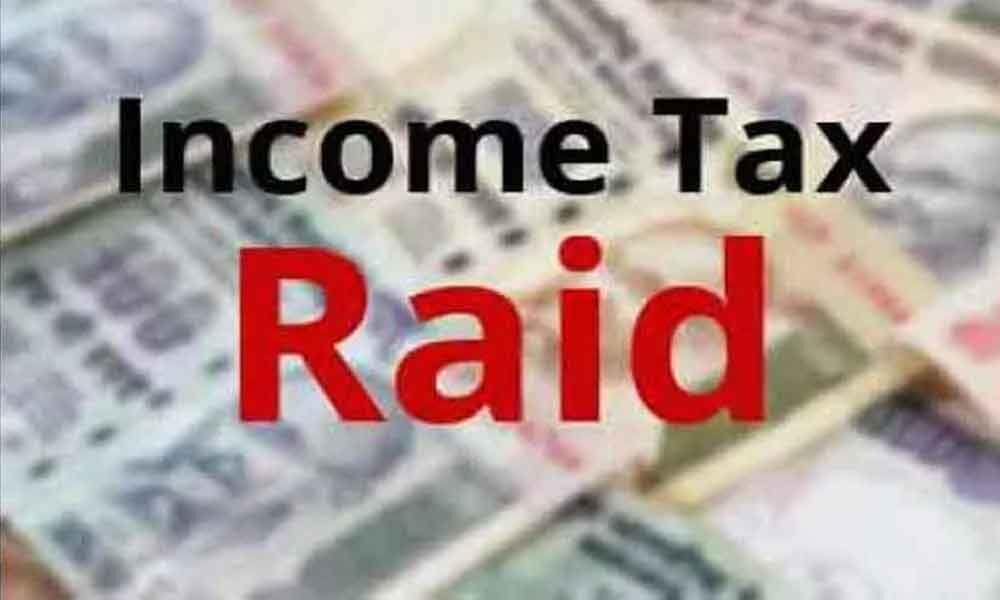 RAID : अब समाजवादी पार्टी के एमएलसी पुष्पराज जैन के ठिकानों पर आईटी का छापा