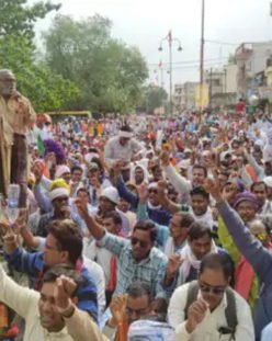 12 हजार मनरेगा कर्मचारियों ने दिया सामूहिक इस्तीफा