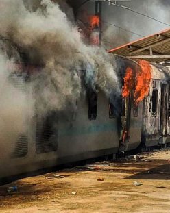 अग्निपथ पर कई राज्य : डिप्टी CM और BJP अध्यक्ष के घर पर हमला, बस और ट्रेन फूंकी