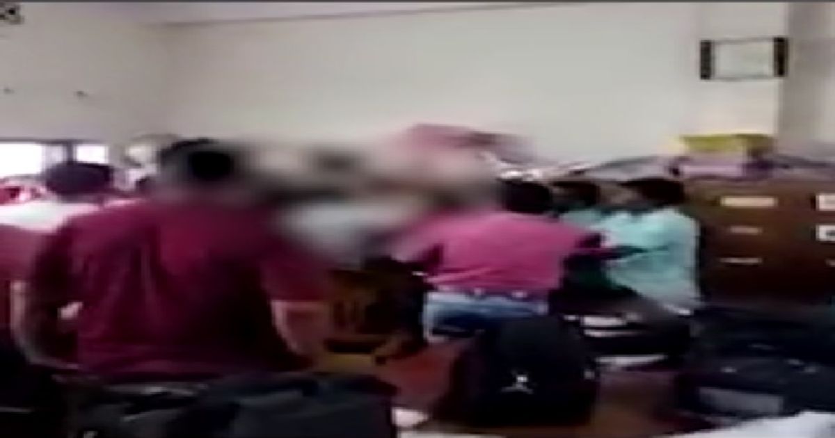छात्रा को डांटने पर समुदाय विशेष की भीड़ ने महिला टीचर को निर्वस्त्र कर पीटा, 4 गिरफ्तार