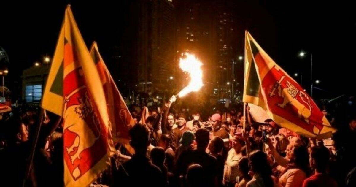 श्रीलंका में हालात बेकाबू, प्रधानमंत्री के इस्तीफे से भी गुस्सा नहीं हुआ शांत, प्रदर्शनकारियों ने उनके निजी आवास में लगा दी आग