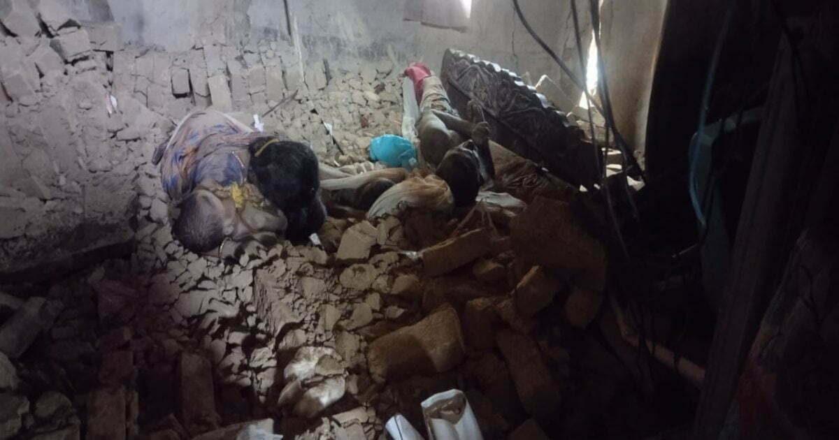 बारिश का कहर : यहां दीवार ढहने से एक ही परिवार के 5 की मौत