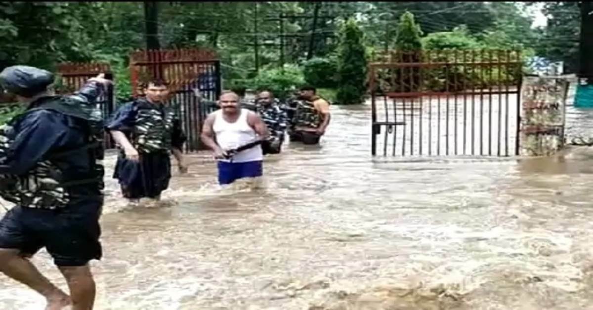 Heavy Rain in Chattisgarh: बस्तर संभाग के इन जिलों में भारी बारिश ने मचाई तबाही, सैकड़ों गांवों का टूटा संपर्क