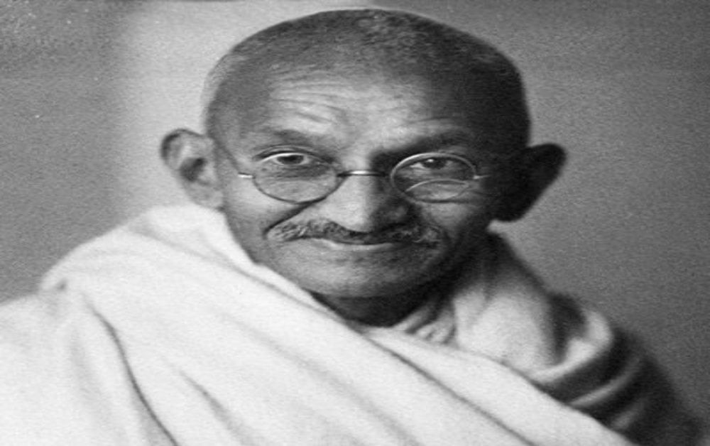 महात्मा गांधी की जयंती पर हत्यारे गोडसे का महिमामंडन आखिर क्यों…