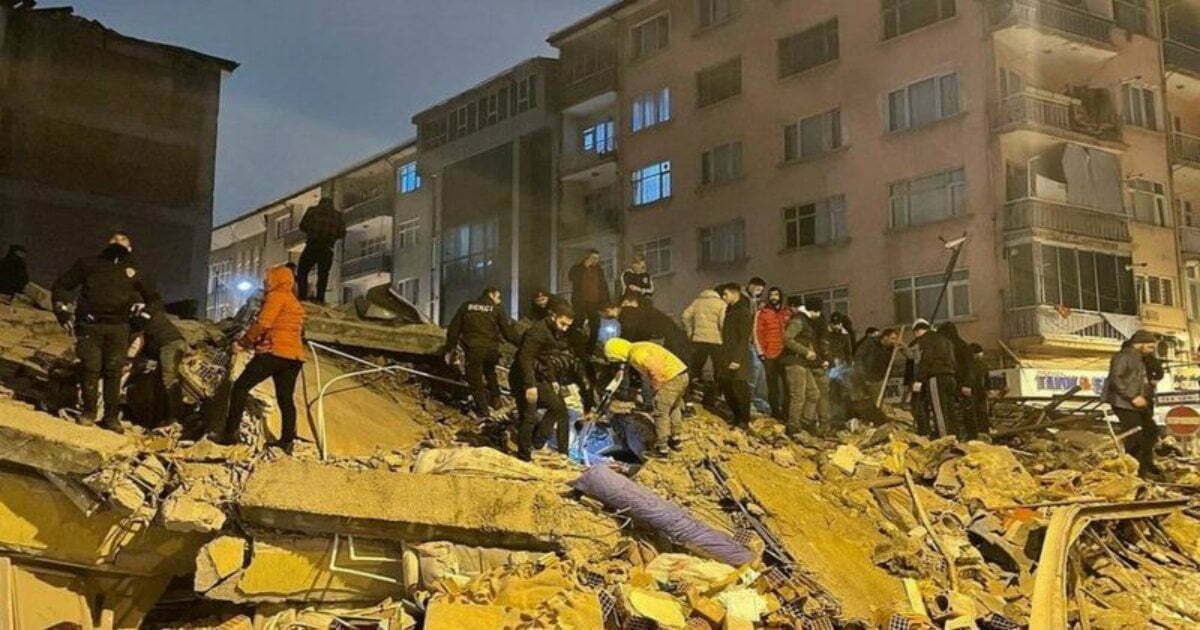 तुर्की में भूकंप से मची भारी तबाही, कई इमारतें जमींदोज, 17 की मौत, सीरिया और लेबनान में भी झटके