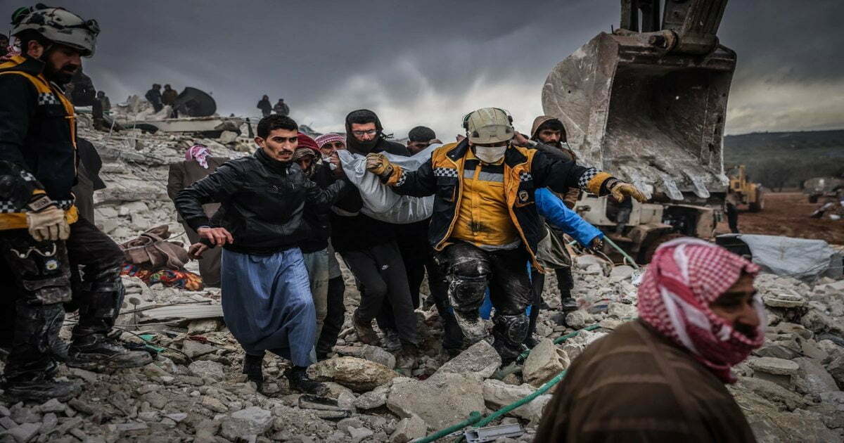 तुर्किए और सीरिया में मरने वालों की संख्या 15 हजार के पार, 60 हजार से ज्यादा घायल, मलबों के नीचे जिंदगी की तलाश जारी