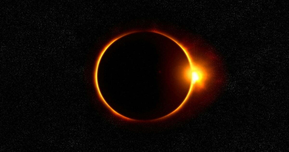 सूर्य ग्रहण: 100 साल बाद आज अनोखा हाइब्रिड सूर्य ग्रहण, जानें टाइमिंग सहित ग्रहण से जुड़ी सभी जानकारी