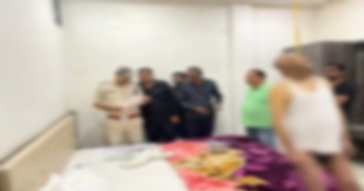 व्यवसायी ने की आत्महत्या, होटल के कमरे में झूलती मिली लाश