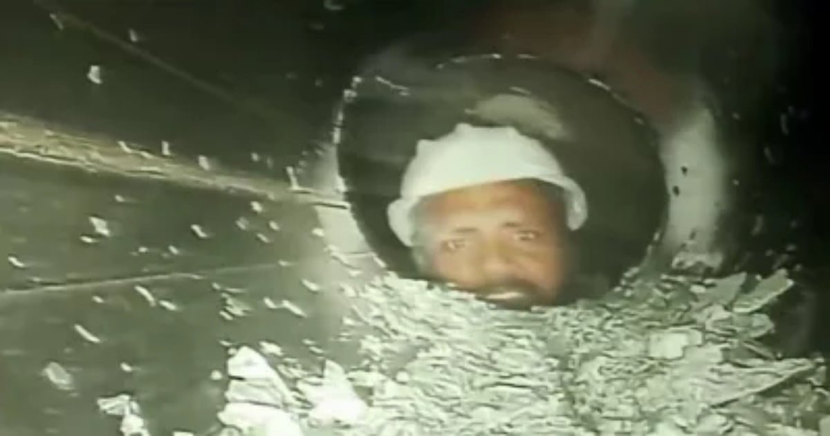 उत्तरकाशी: टनल में फंसे मजदूरों के करीब पहुंची रेस्क्यू टीमें, जानें अपडेट
