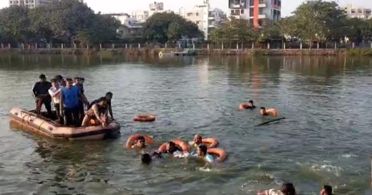 14 की मौत: तालाब में नाव पलटने से 12 छात्र और 2 शिक्षकों की मौत, CM ने जताया दुख