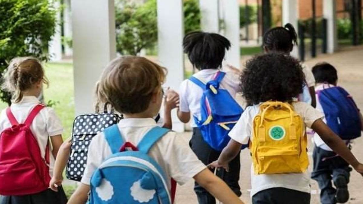 निजी स्कूलों को हाई कोर्ट से बड़ा झटका; अवैध फीस वसूली मामले में आरोपियों को किया गिरफ्तार