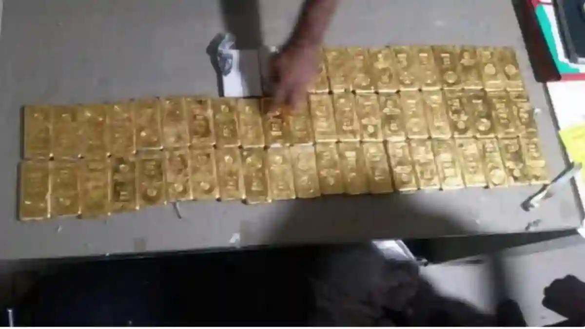 मलाशय से निकला करोड़ों का सोना…4 गिरफ्तार, इंटरनेशनल एयरपोर्ट पर कस्टम विभाग की बड़ी कार्रवाई