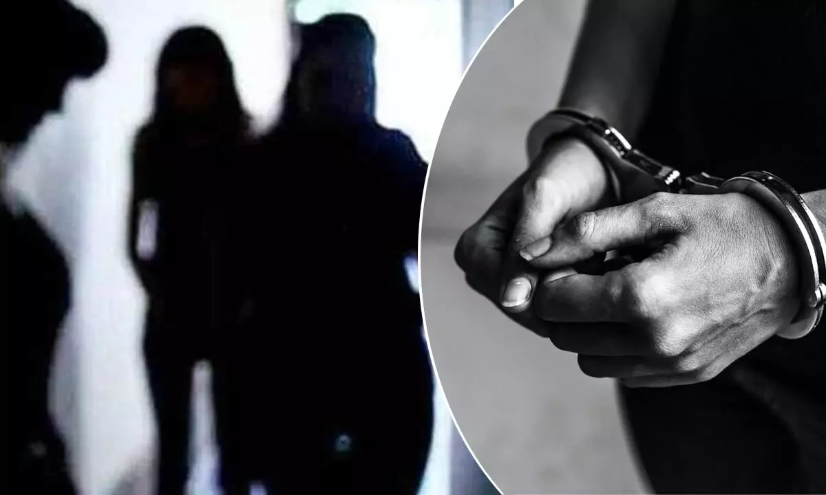 सेक्स रैकेट का भंडाफोड़: दलाल समेत 14 युवती और 7 युवक गिरफ्तार