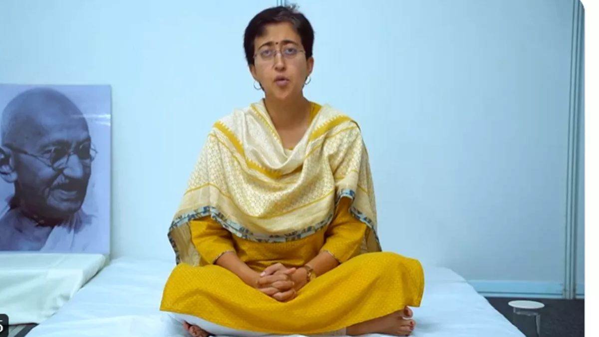 अनशन पर बैठीं आतिशी की अचानक बिगड़ी तबीयत, हॉस्पिटल में भर्ती होने से किया इनकार…
