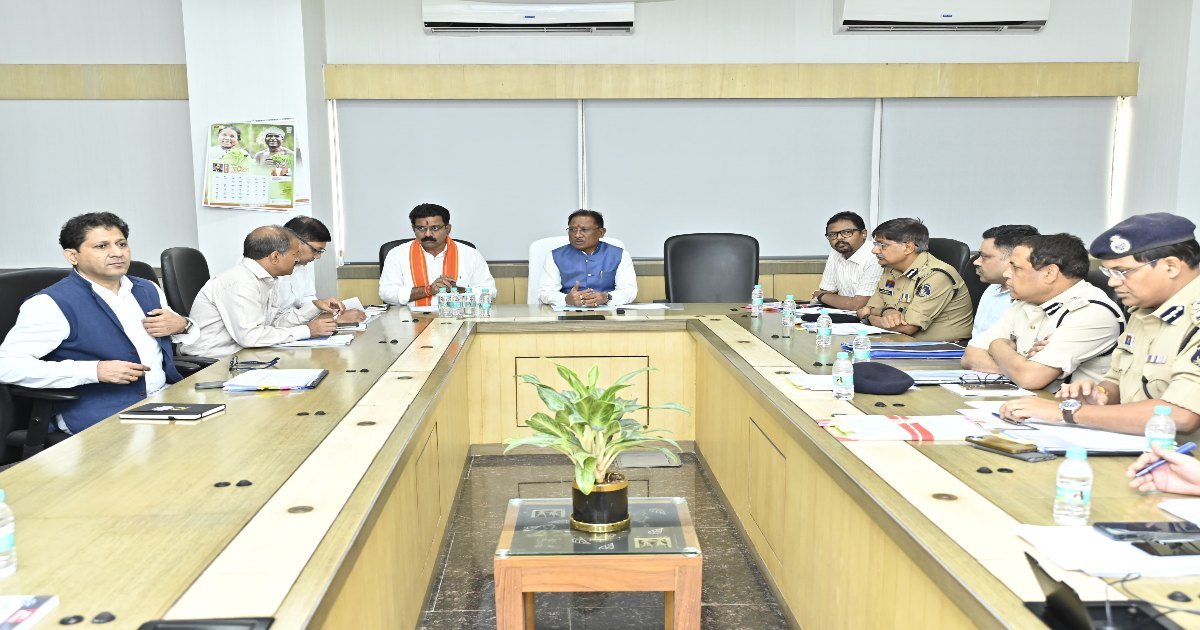 मुख्यमंत्री विष्णु देव साय ने गृह विभाग की ली समीक्षा बैठक, पुलिस अफसरों को दिए ये निर्देश