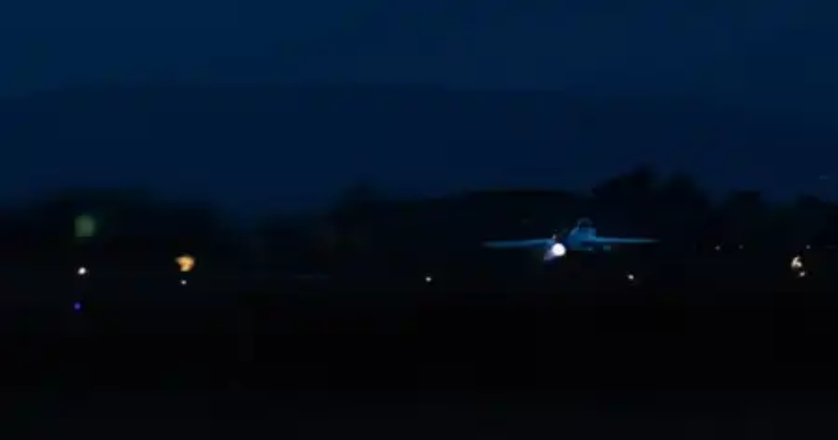 बड़ी खबर: भारत ने पाकिस्तान के एक F-16 और दो JF-17 फाइटर जेट मार गिराए, लाहौर पर ड्रोन अटैक