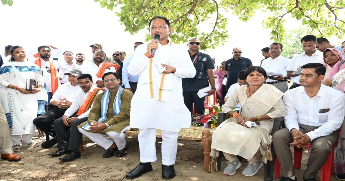 Video: CM का ऐसा तेवर देख कांपने लगे अफसर, ‘नायक’ अवतार में दिखे विष्णुदेव साय… ऑन द स्पॉट कार्रवाई, बजने लगी तालियां