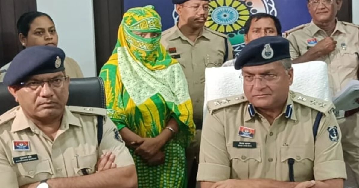 भिलाई में बांग्लादेशी महिला गिरफ्तार, 2 साल से फर्जी आधार और पहचान के साथ रह रही थी, 8 साल पहले अवैध रूप से की थी घुसपैठ, मकान मालिक भी पकड़ाया