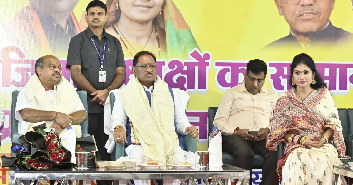 मुख्यमंत्री सेन समाज के महिला जिला अध्यक्षों एवं प्रतिभा सम्मान समारोह में हुए शामिल, बालोद में सामाजिक भवन निर्माण हेतु 20 लाख रूपये की घोषणा