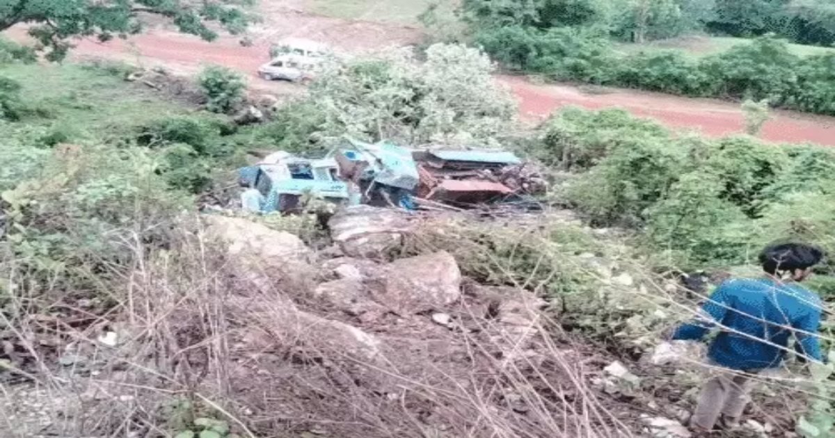 5 की मौत, 4 गंभीर, CM साय ने कवर्धा हादसे पर जताया गहरा शोक, 60 फीट गहरी खाई में गिरा था बोरवेल ट्रक