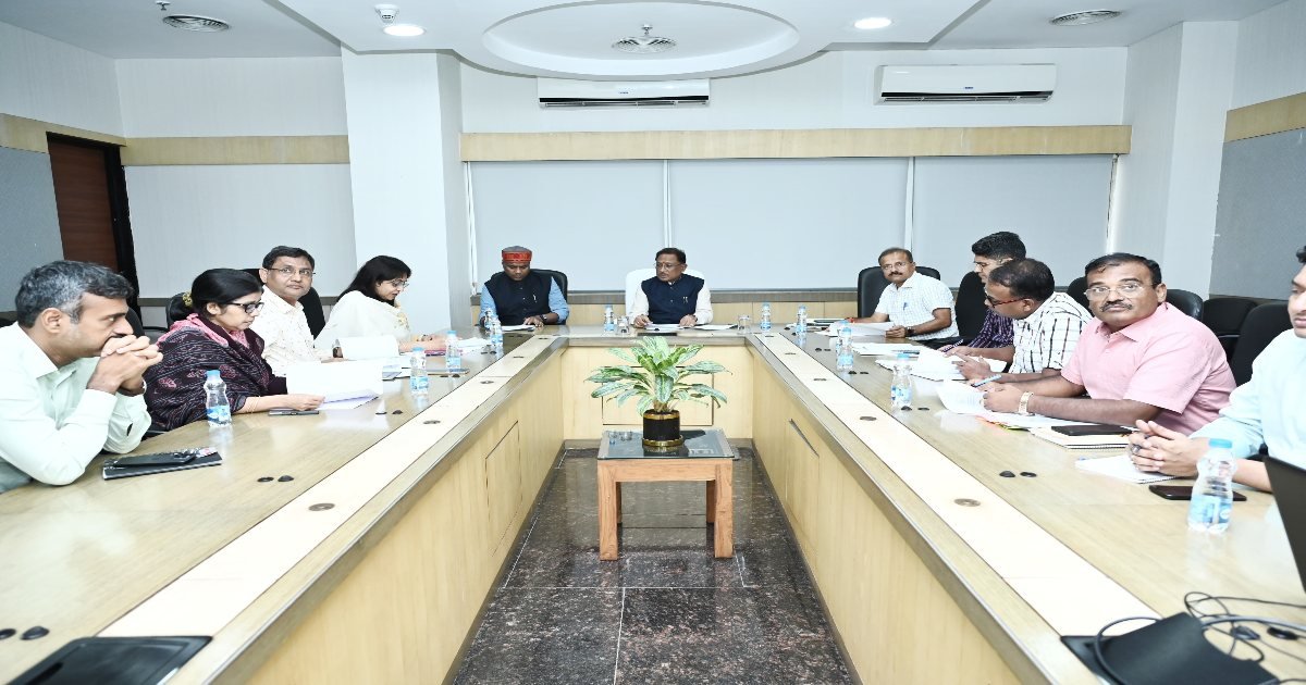 CM साय की अफसरों को हिदायत, हिंसक वन्यप्राणियों द्वारा जनहानि, फसल हानि के प्रकरणों का संवेदनशीलता से करें निराकरण