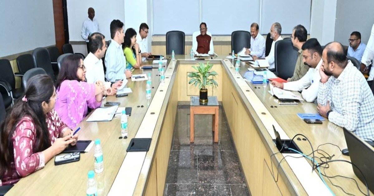 अब नहीं चलेगी ‘पेशी पर पेशी’, राजस्व प्रकरणों का समय पर हो निराकरण, CM साय की कलेक्टर्स और संभाग आयुक्तों को निर्देश