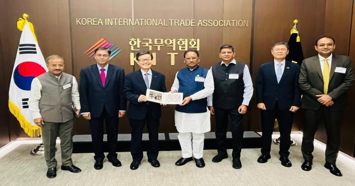 दक्षिण कोरिया के कोरिया इंटरनेशनल ट्रेड एसोसिएशन (KITA) से मुख्यमंत्री विष्णुदेव साय की मुलाकात, निवेश, तकनीकी सहयोग और स्किलिंग से छत्तीसगढ़ के औद्योगिक विकास को नई दिशा देने पर हुई चर्चा