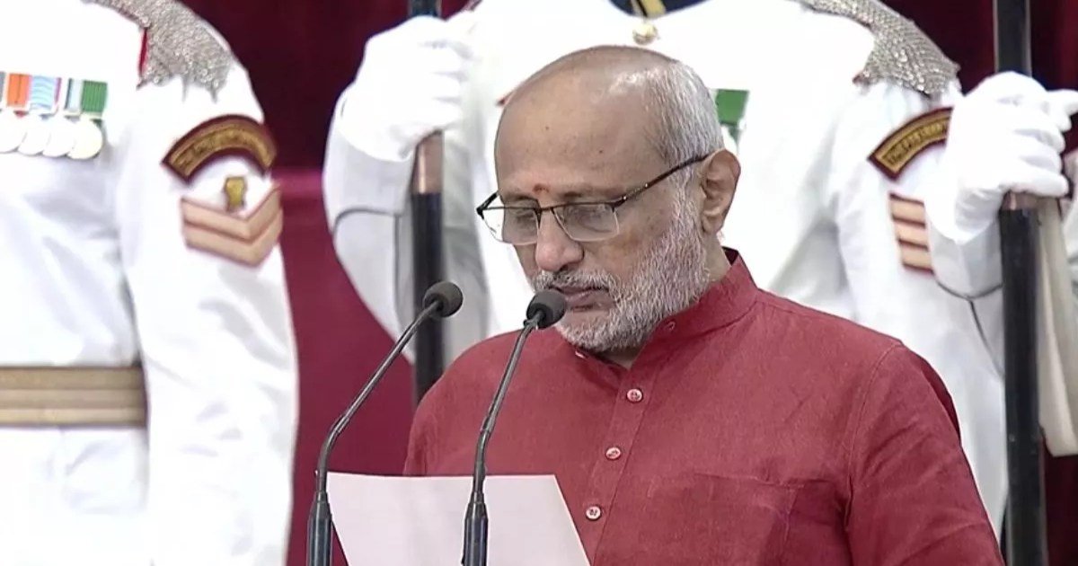 कौन हैं राधाकृष्णन? बने देश के 15वें उपराष्ट्रपति.. राष्ट्रपति द्रौपदी मुर्मू ने दिलाई शपथ, जानें उनके बारे में