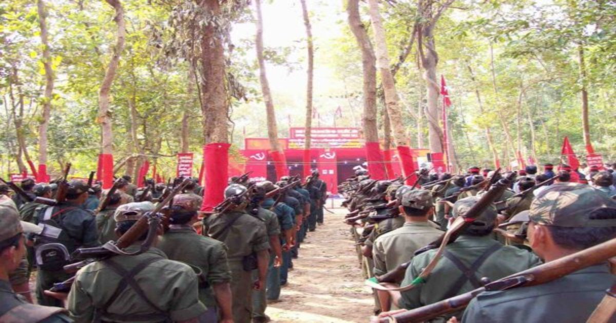 फिर बड़े सरेंडर की तैयारी: एक और बड़े लीडर सहित भारी पैमाने पर नक्सली छोड़ने जा रहे हथियार, बस्तर में हचलच तेज