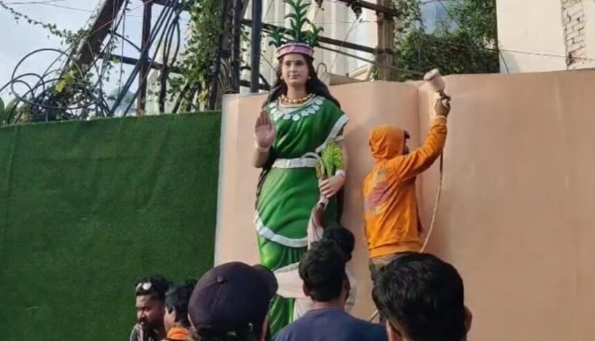 Crime : छत्तीसगढ़ महतारी की प्रतिमा तोड़ने वाला आरोपी गिरफ्तार, नई मूर्ति स्थापित