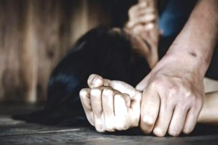 Crime : छत्तीसगढ़ में वीडियो वायरल करने की धमकी देकर नाबालिग से दुष्कर्म, 3 गिरफ्तार