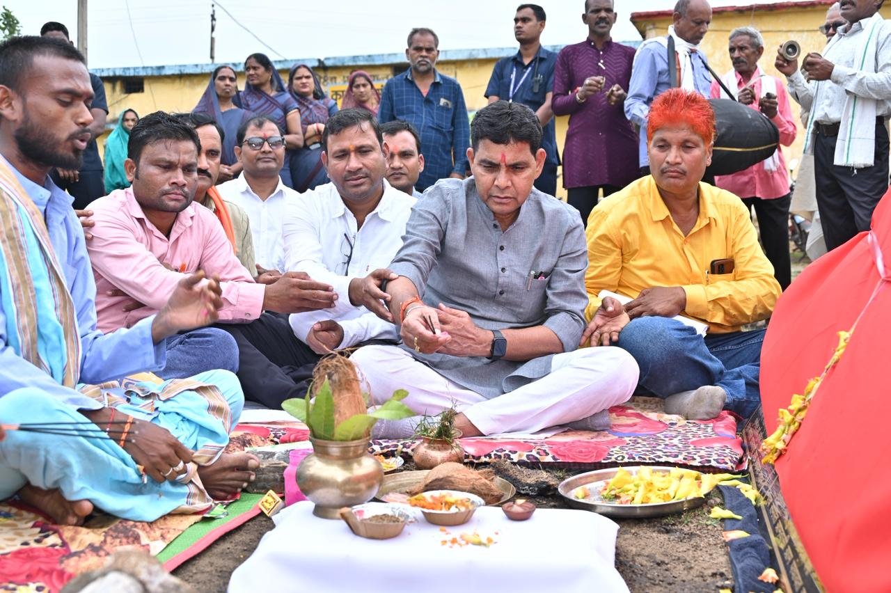 ग्रामीणों का जीवन स्तर ऊंचा होने से ही बनेगा विकसित छत्तीसगढ़- मंत्री टंक राम वर्मा….