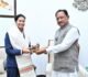 वर्ल्ड कप विजेता भारतीय महिला क्रिकेट टीम की फिजियोथेरेपिस्ट आकांक्षा ने सीएम साय से की मुलाकात