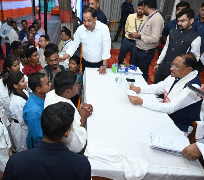 CG : मुख्यमंत्री विष्णु देव साय ने खिलाड़ियों को हरसंभव सहयोग का भरोसा दिया