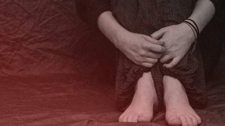 क्लाइंट पर आया वकील का दिल: पति से तलाक दिलाया और शादी का वादा कर किया दुष्कर्म, अब गिरफ्तार