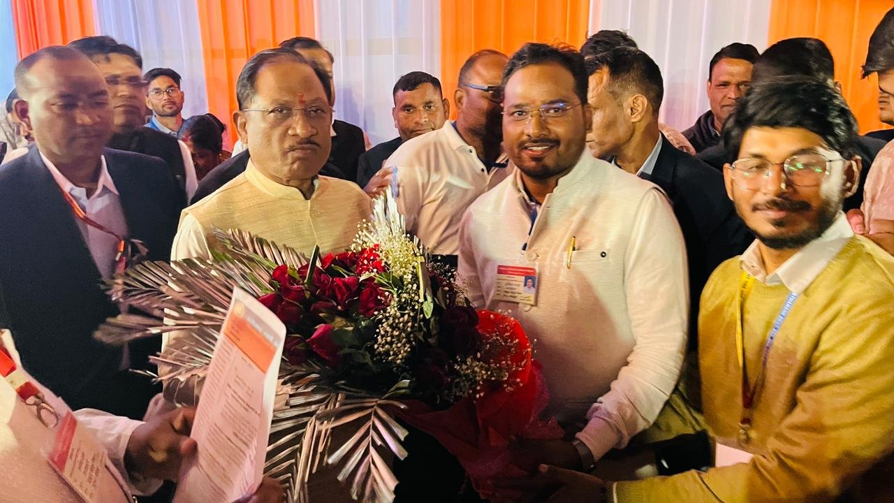 CG – कोतबा में मुख्यमंत्री से मिले स्वामी आत्मानंद संविदा शिक्षक-कर्मचारी संघ के प्रतिनिधि…