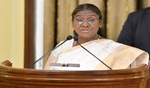 मणिपुर में लगभग एक वर्ष से लागू राष्ट्रपति शासन को तत्काल प्रभाव से हटा,बीजेपी सरकार संभालेगी कमान