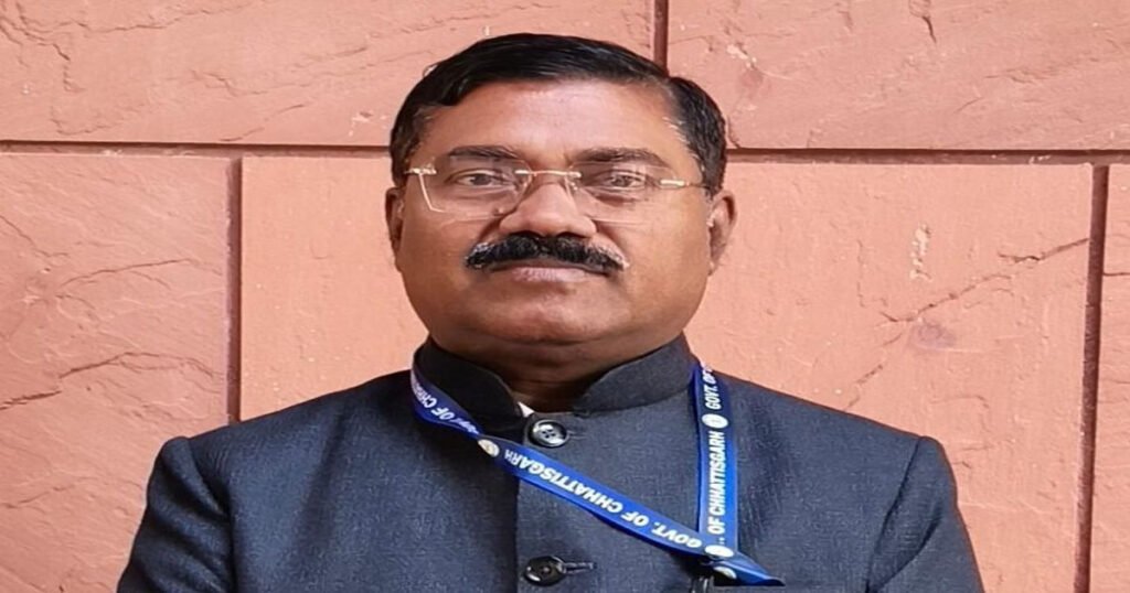 BREAKING: लापरवाही पड़ी भारी, जिला शिक्षा डीईओ अधिकारी विजय कुमार लहरे निलंबित