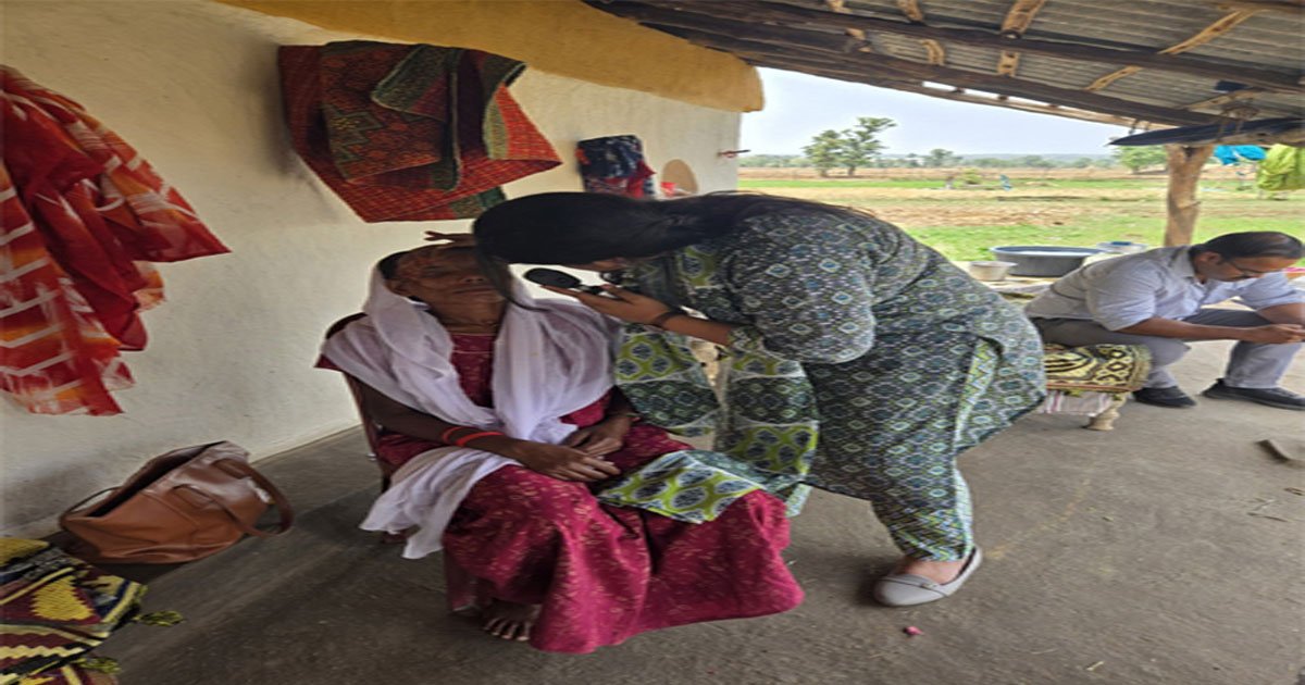 भालू हमले की पीडि़ता प्रेमबाई के घर पहुँची मेडिकल बोर्ड की टीम, जांच में 55 प्रतिशत दिव्यांगता की पुष्टि