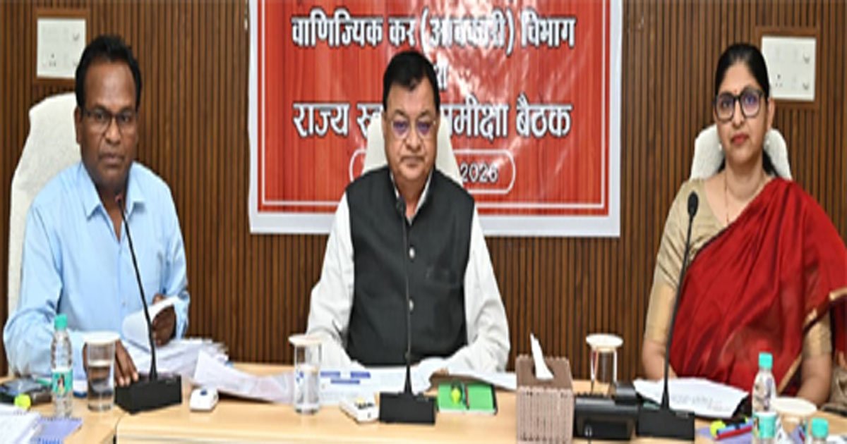 मदिरा के अवैध परिवहन एवं बिक्री पर रोक लगाए : आबकारी मंत्री देवांगन