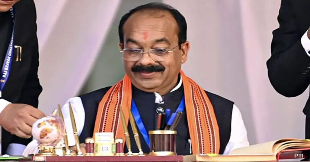 उप मुख्यमंत्री साव ने दी श्रमिक दिवस की बधाई: कांग्रेस के बोरे बासी दिवस और बैठक पर साधा निशाना