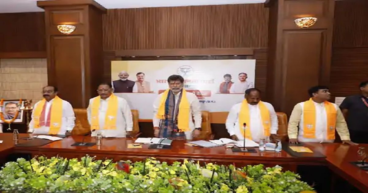 भाजपा प्रदेश पदाधिकारियों की बैठक,सीएम साय और प्रदेश अध्यक्ष किरण देव मौजूद