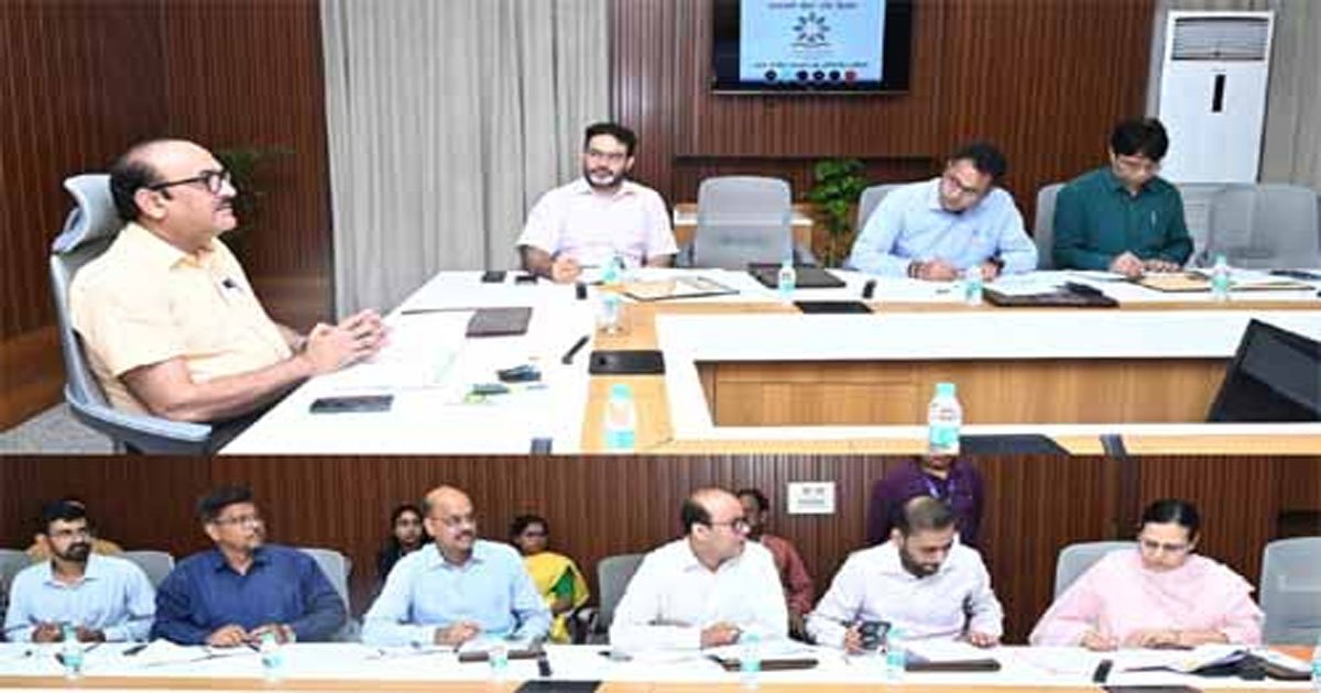 सभी सरकारी स्कूलों में बच्चों को मिले नियमित गरम भोजन, शहरी क्षेत्रों में सेंट्रल किचन से होगी सप्लाई – विकासशील
