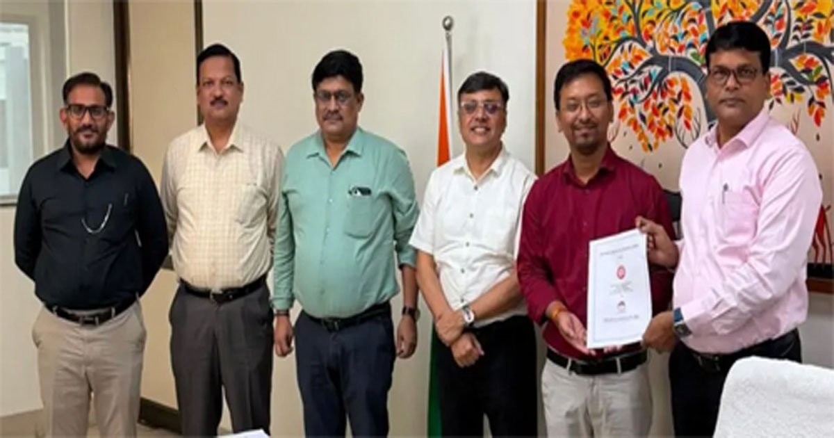 यात्री सुविधाओं के उन्नयन हेतु दपूमरे एवं आईआईएम रायपुर के मध्य विचार-विमर्श