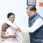 मुख्यमंत्री विष्णु देव साय से पद्मश्री डॉ. बुधरी ताती ने की सौजन्य मुलाकात