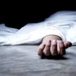ब्रेकिंग : एक ही परिवार के 3 लोगों की मौत, घर में दो बच्चे और पिता की मिली लाश
