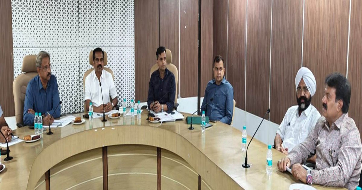 छत्तीसगढ़ में अब बिना लोकेशन ट्रैकिंग सिस्टम वाली यात्री बसों पर होगी कार्रवाई….