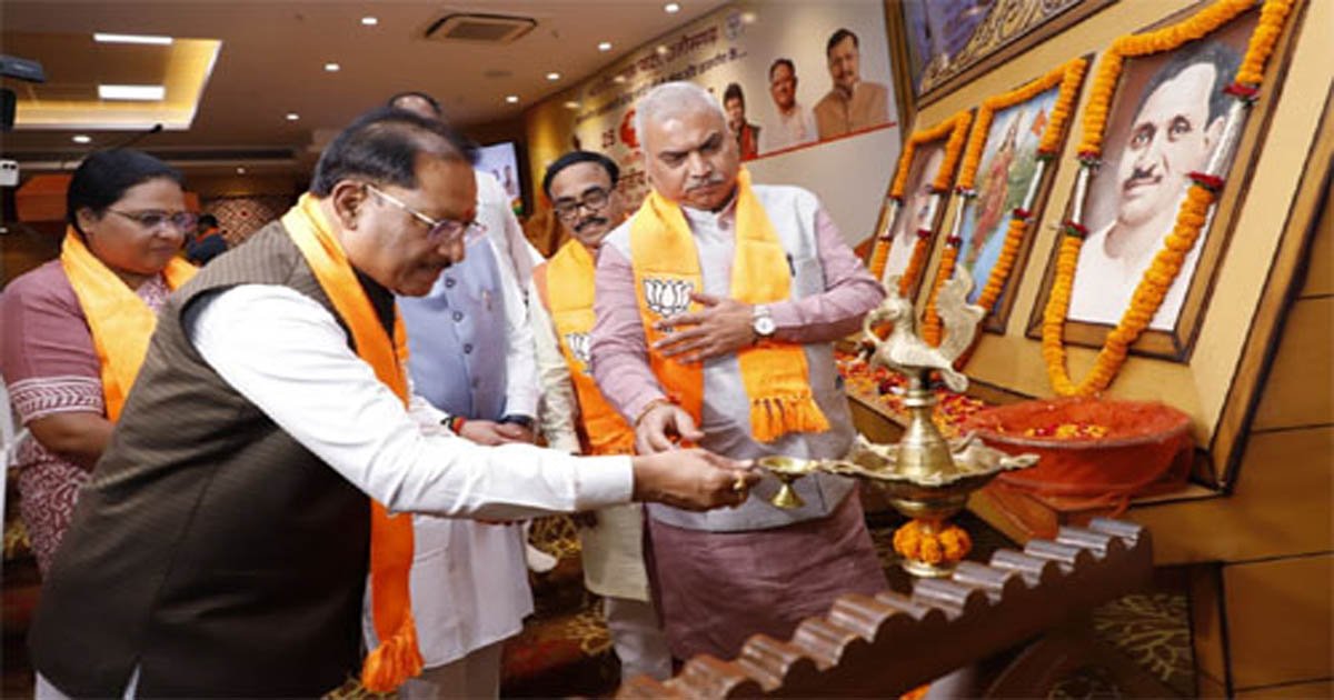 सेवा ही संकल्प अभियान के माध्यम से केंद्र व राज्य सरकार की योजनाओं को जन-जन तक पहुंचाना है: मुख्यमंत्री साय