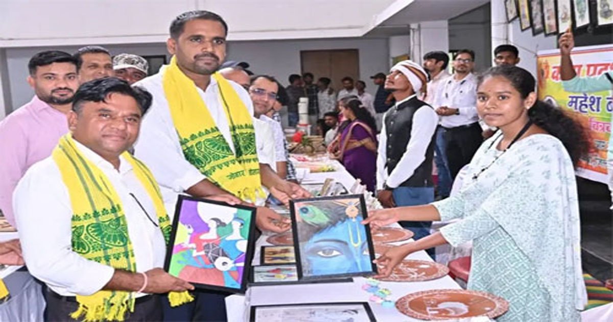 जनजातीय कारीगरों के हुनर को मिलेगा व्यापक बाजार, 20 कलाकारों एवं कारीगरों ने लगाए स्टॉल