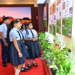 विद्यार्थियों ने देखी स्वतंत्रता संग्राम सेनानियों और ‘वंदे मातरम’ पर आधारित छायाचित्र प्रदर्शनी…..